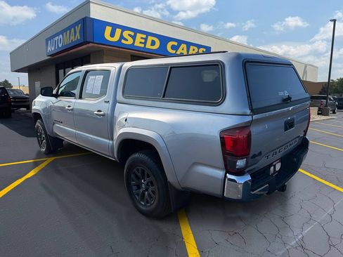 Used 2020 Toyota Tacoma SR5 AWD/4WD image 7