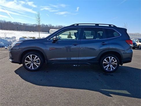 Used 2023 Subaru Forester Limited image 4