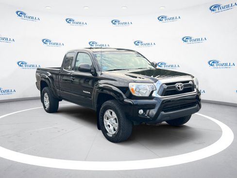 Used 2015 Toyota Tacoma 4x4 Access Cab V6 w/ TRD Off-Road Package image 7