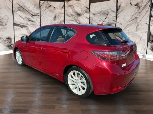 Used 2013 Lexus CT 200h image 4
