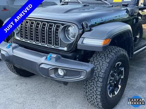 Used 2025 Jeep Wrangler Unlimited Rubicon 4xe w/ Convenience Group AWD/4WD image 10