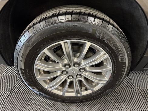 Used 2019 Cadillac XT5 Luxury image 17