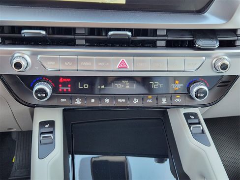 New 2025 Kia Telluride S image 13