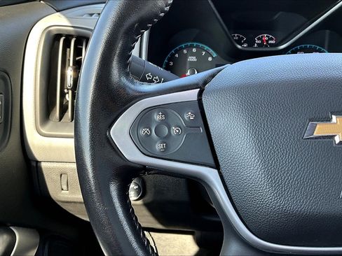 Used 2020 Chevrolet Colorado LT w/ Safety Package image 11