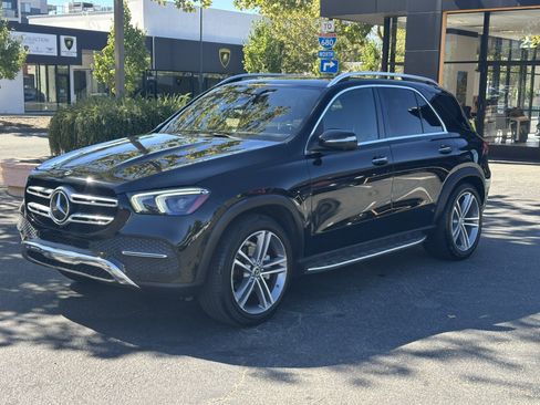 Used 2022 Mercedes-Benz GLE 350 4MATIC w/ Premium Package image 3