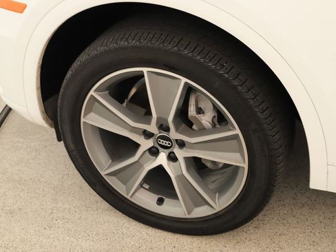 Used 2020 Audi Q5 2.0T Premium Plus image 32