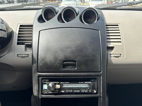 Used 2007 Nissan 350Z Touring RWD image 12