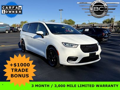 Used 2023 Chrysler Pacifica Touring-L w/ S Appearance Package