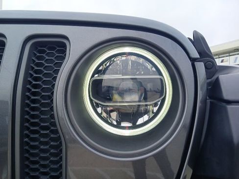 Used 2018 Jeep Wrangler Unlimited Rubicon AWD/4WD image 4