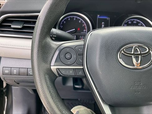 Used 2021 Toyota Camry LE image 20