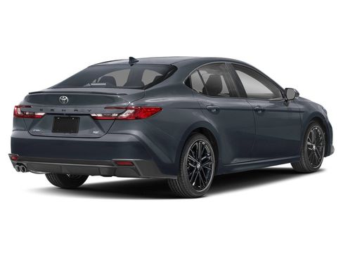 Used 2025 Toyota Camry SE FWD image 2