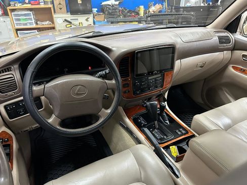 Used 1998 Lexus LX 470 4WD image 16