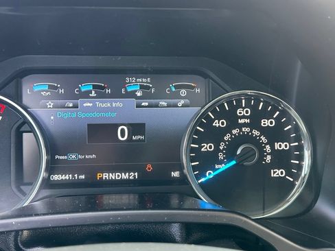 Used 2017 Ford F150 Lariat w/ Equipment Group 502A Luxury AWD/4WD image 16