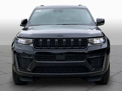 New 2026 Jeep Grand Cherokee Altitude RWD image 3