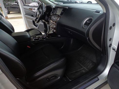 Used 2015 Nissan Pathfinder SL w/ SL Premium Package image 19