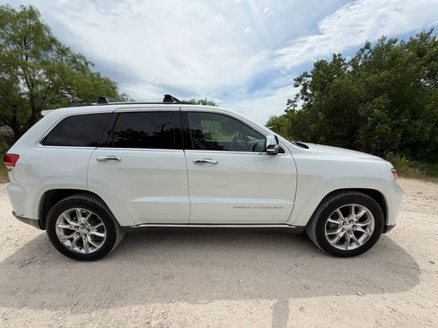 Used 2014 Jeep Grand Cherokee Summit AWD/4WD image 7