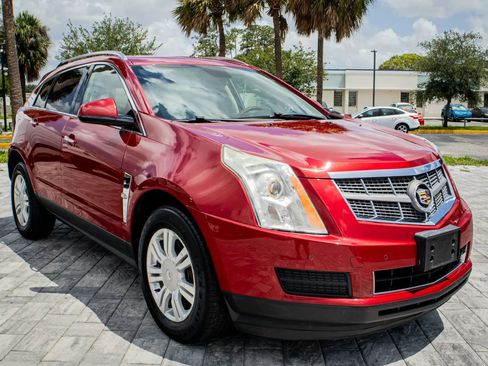 Used 2011 Cadillac SRX Luxury FWD image 1