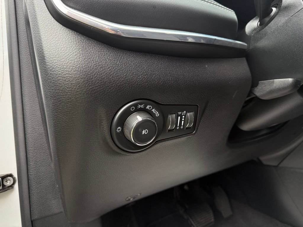 Used 2022 Jeep Compass High Altitude AWD/4WD image 9