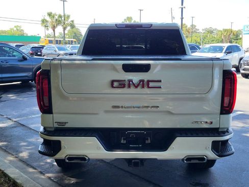 Used 2025 GMC Sierra 1500 AT4 w/ Technology Package AWD/4WD image 3