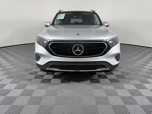 Used 2023 Mercedes-Benz EQB 300 4MATIC image 3