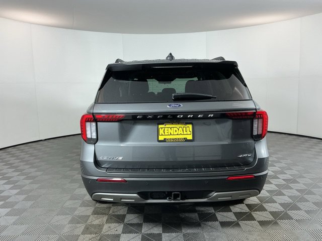 Used 2026 Ford Explorer Active w/ Active Comfort Package AWD/4WD image 6