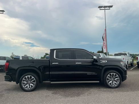 Used 2022 GMC Sierra 1500 Denali w/ Denali Reserve Package AWD/4WD image 4