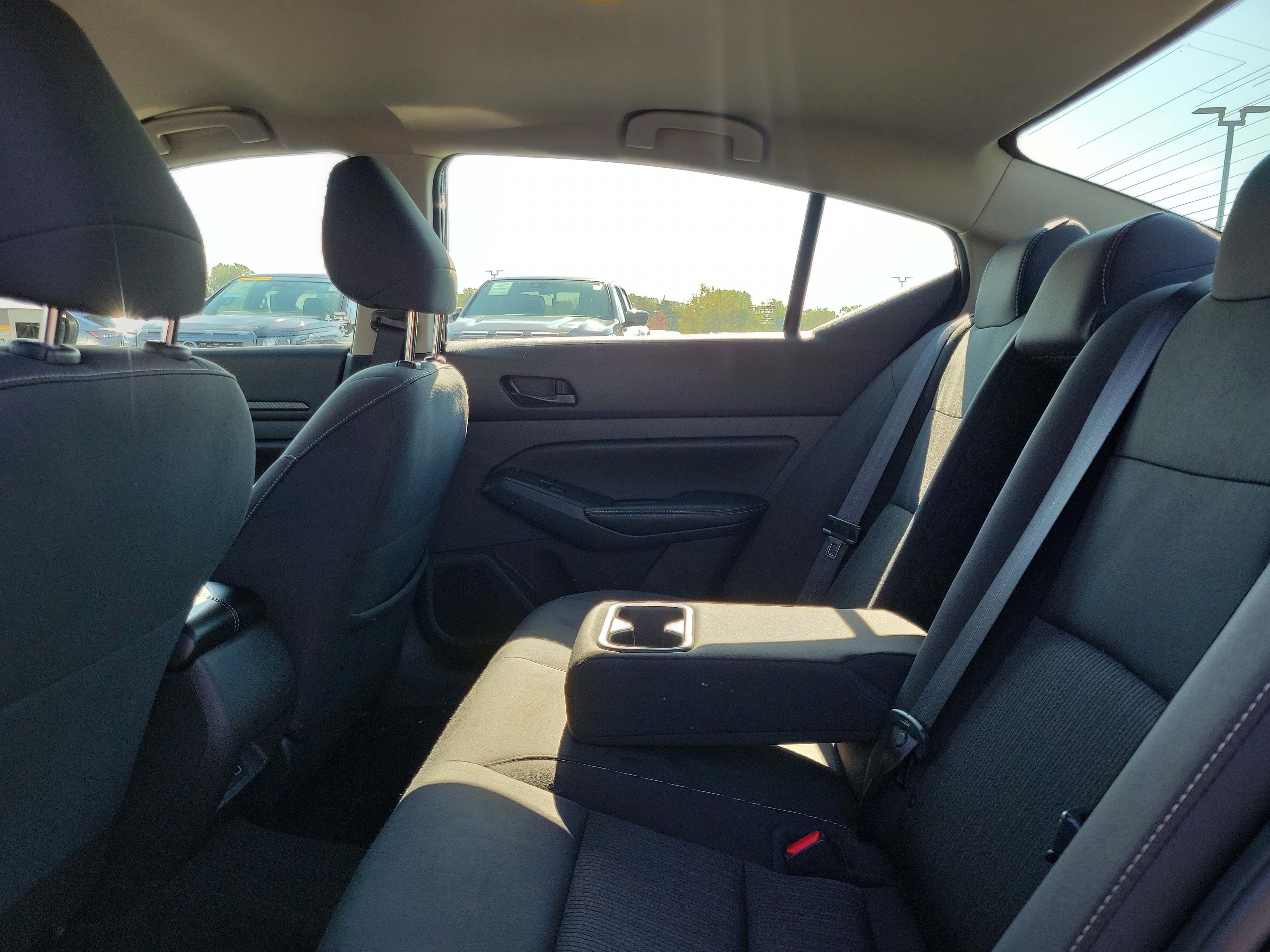 Certified 2025 Nissan Altima 2.5 SV FWD image 11