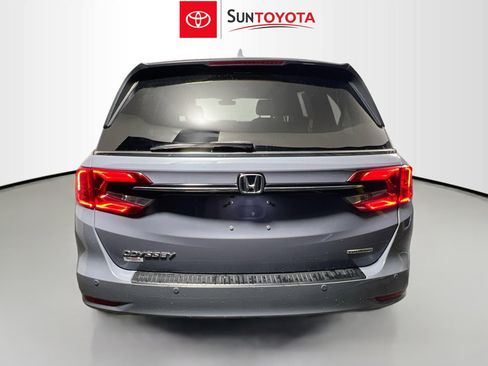 Used 2023 Honda Odyssey Touring image 5