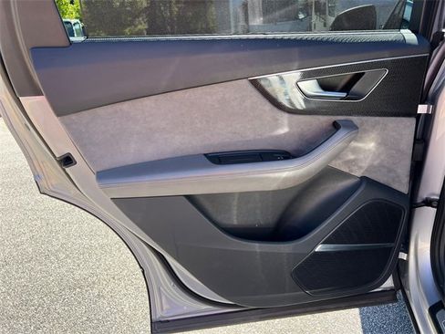 Used 2022 Audi SQ7 Premium Plus w/ SQ7 Executive Package image 22