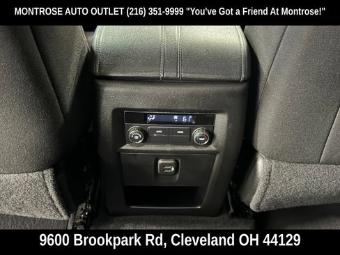 Used 2023 Chevrolet Traverse LT FWD image 38
