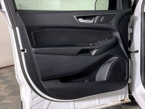 Used 2019 Ford Edge SE w/ SE Fleet Driver's Package image 21