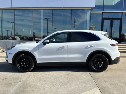 Used 2020 Porsche Cayenne image 2