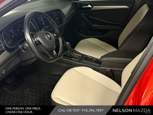 Used 2020 Volkswagen Jetta R-Line FWD image 18
