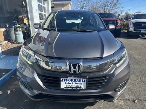 Used 2019 Honda HR-V LX image 9