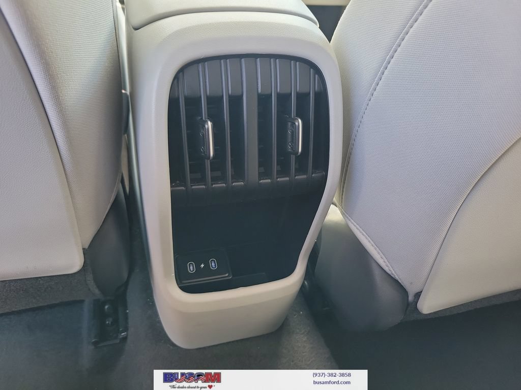 Used 2024 Hyundai Kona SEL FWD image 9