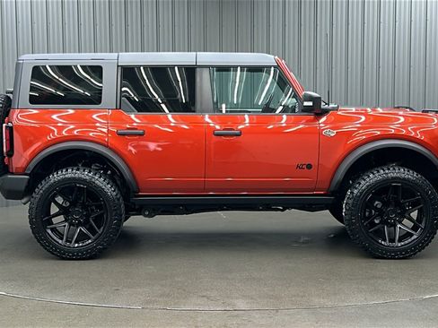 Used 2023 Ford Bronco Wildtrak image 6