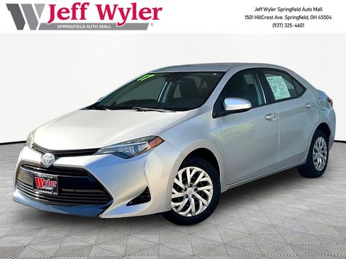 Used 2017 Toyota Corolla LE FWD image 1