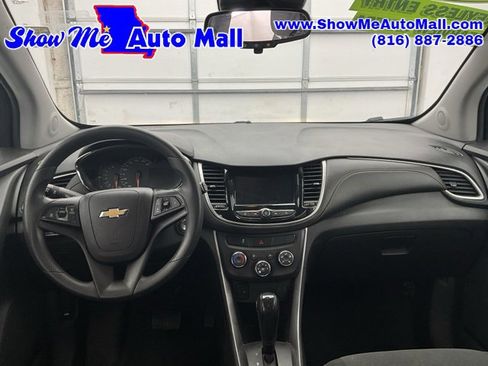 Used 2022 Chevrolet Trax LS w/ Tint and Cruise Package image 1