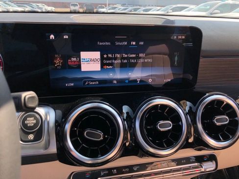 New 2026 Mercedes-Benz GLB 250 4MATIC image 24