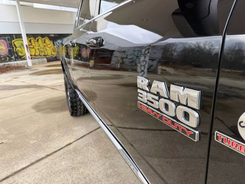 Used 2018 RAM 3500 Laramie Longhorn image 10