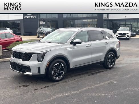Used 2024 Kia Sorento S FWD image 1