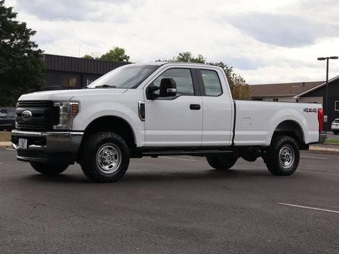 Used 2018 Ford F250 XL w/ Power Equipment Group AWD/4WD image 11