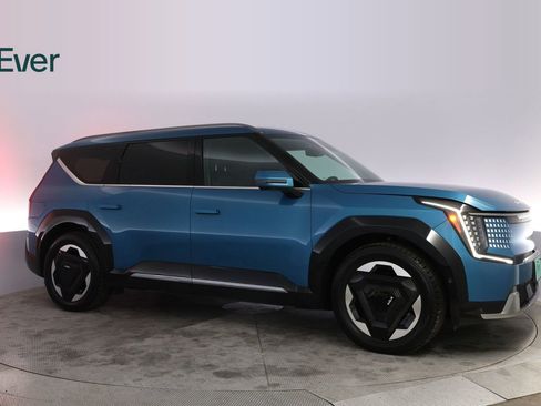 Used 2024 Kia EV9 Land AWD/4WD image 14