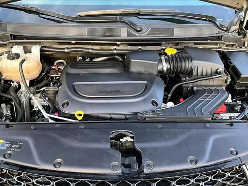 Certified 2023 Chrysler Pacifica Limited image 38