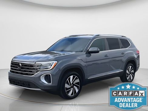 Certified 2025 Volkswagen Atlas SEL image 4