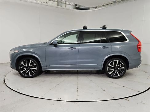 Used 2020 Volvo XC90 T6 Momentum image 3