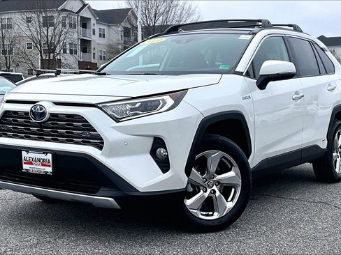 Used 2021 Toyota RAV4 Limited image 1
