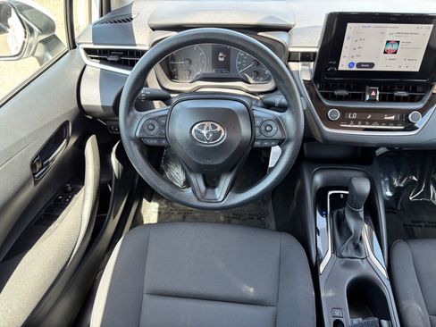 Used 2025 Toyota Corolla LE FWD image 13