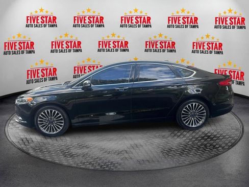 Used 2017 Ford Fusion SE w/ Fusion SE Technology Package image 4