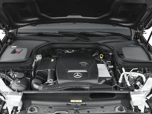 Used 2017 Mercedes-Benz GLC 300 4MATIC image 16